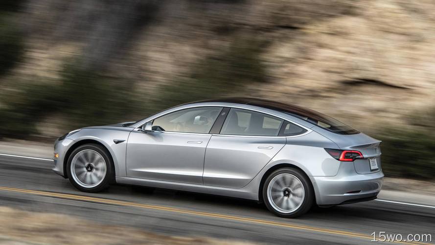 The Pros and Cons of Midsize Cars for Business and Personal Use